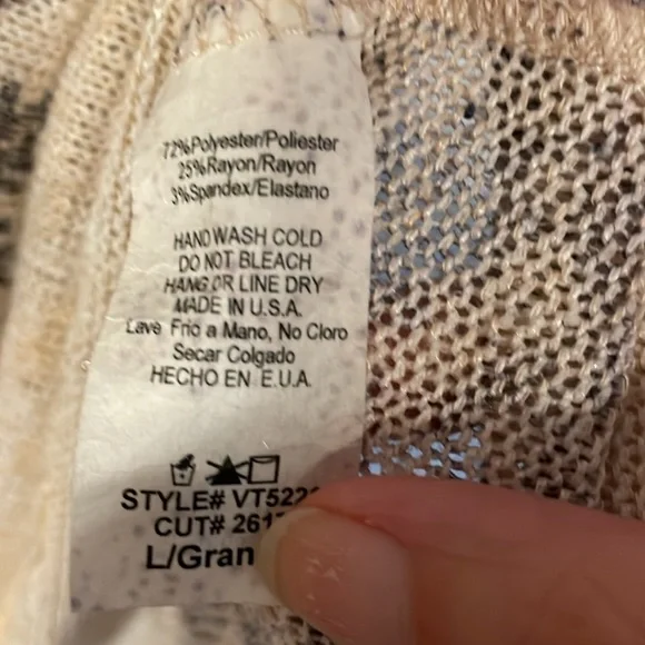 Women’s Lg Nordic Print Holiday Sweater Tunic - Picture 7 of 8